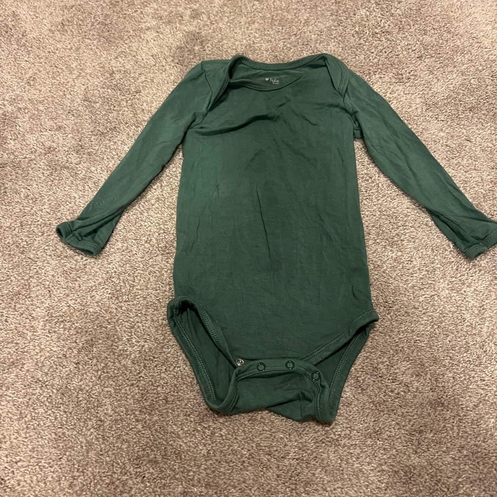 Kyte Baby Long Sleeve Bodysuit in Pine 6-12 month